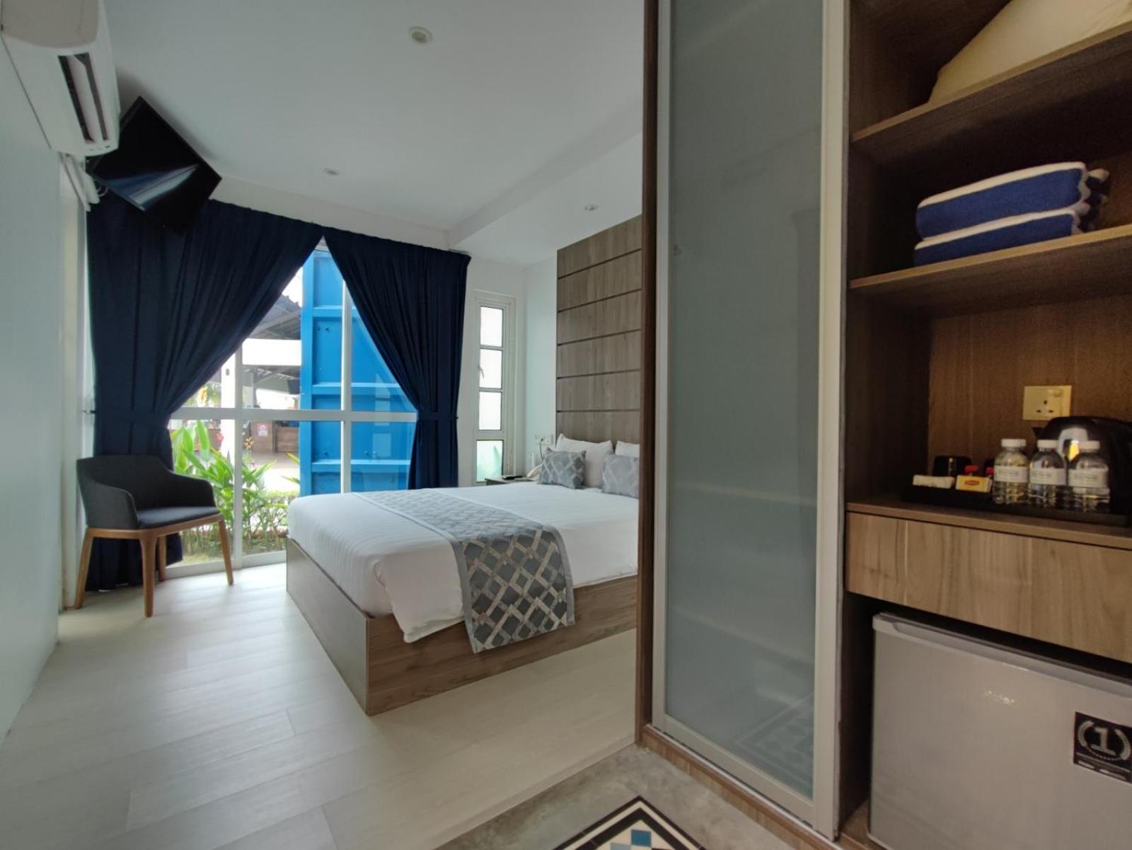Solesor Kampong Beach Resort Порт-Діксон Екстер'єр фото